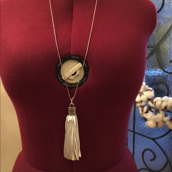 ~*Purse🔵 Charm Tassel, Keychain, or Necklace🔵 - Picture 6 of 8